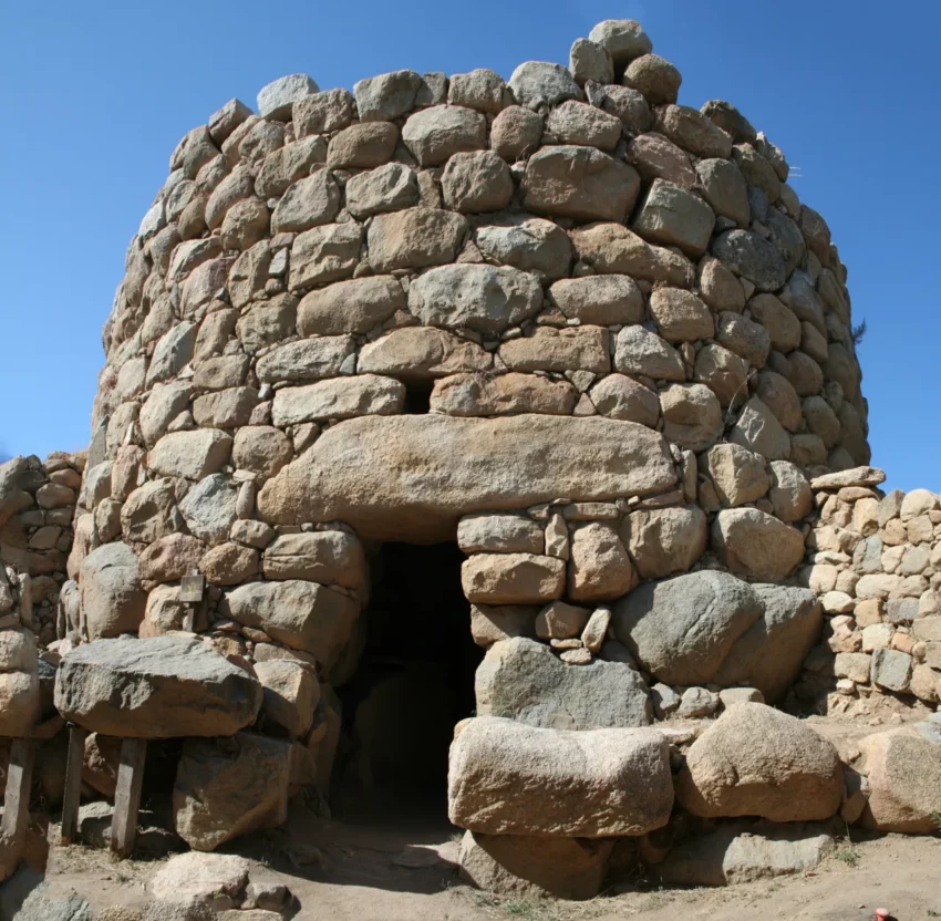 Nuraghe La Prisgiona 5